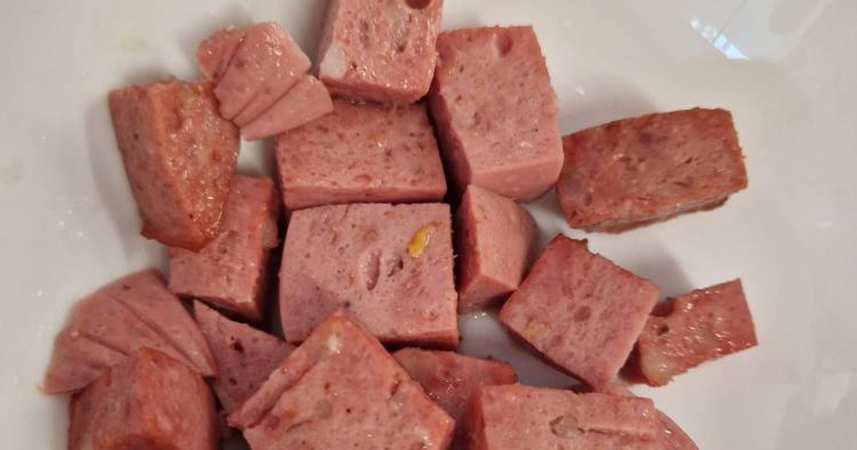 Video "as in the communist camps". The nightmare holiday of some Romanians at a hotel in Bulgaria: "The basic product was fried parizer"