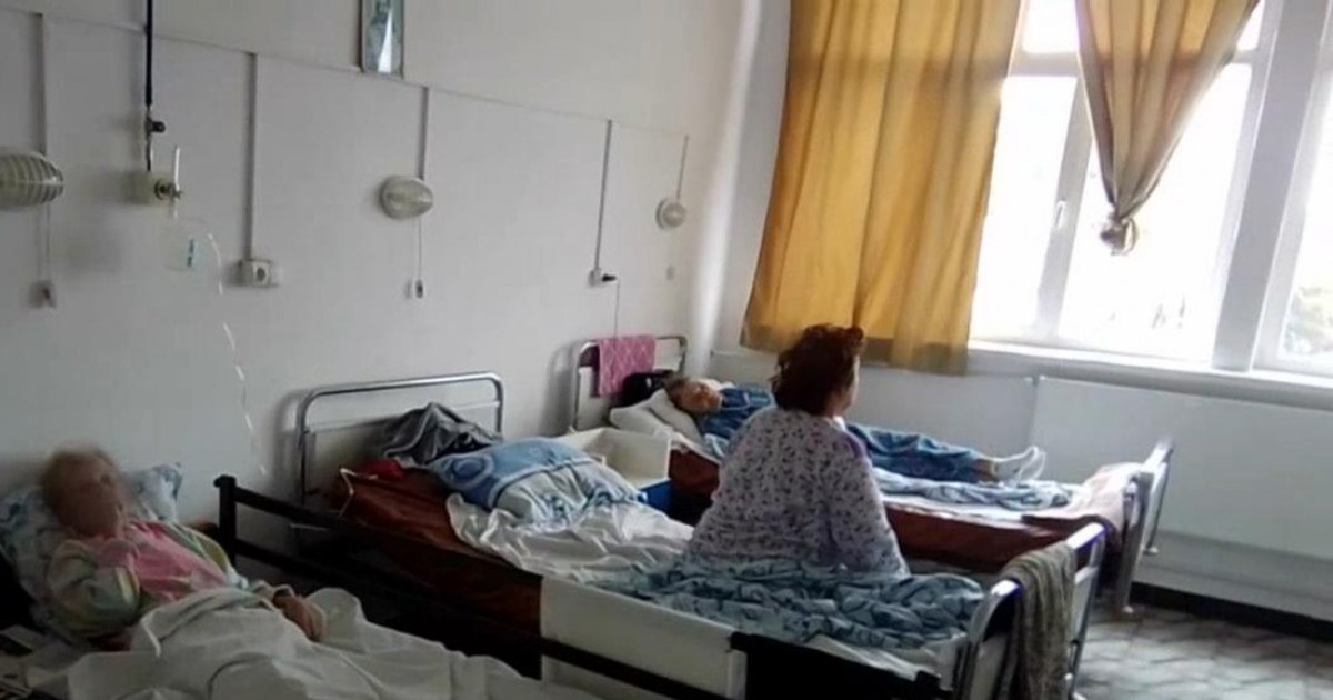 You have no health insurance, you pay. How much does a day of hospitalization cost to state and private