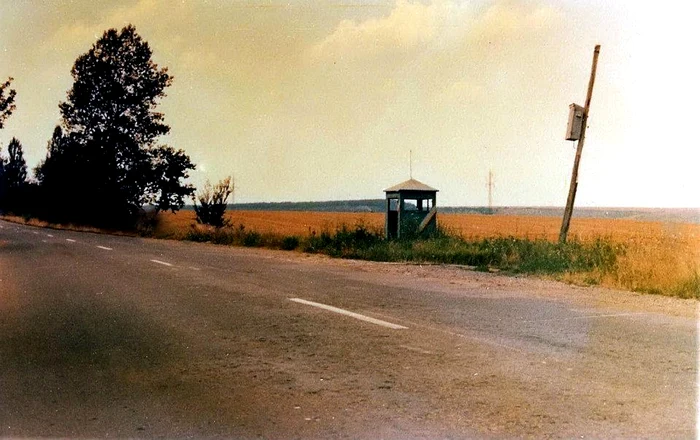 Border crossing. Photo: John Pîrva