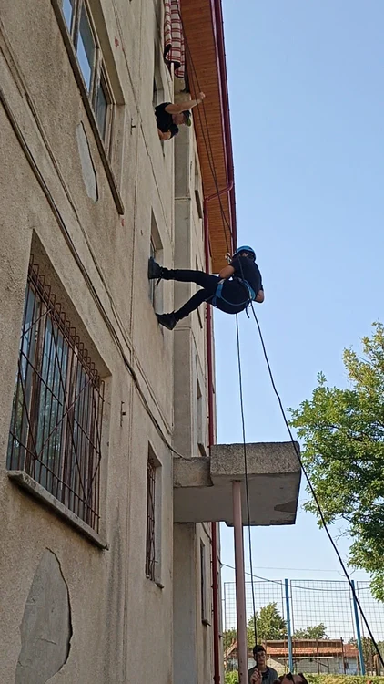 Descent in the booster on the photo building Military camp by Airsoft Csabt