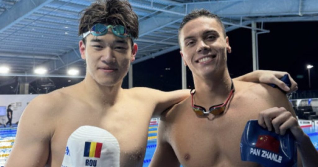 "David Popovici, thank you." The great rival, the Chinese Pan Zhanle, bowing in front of the Romanian