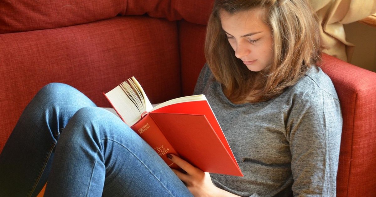 European country that eliminates the 25% VAT to books to encourage the population to read more