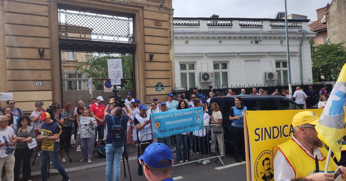 Fourth day of protests in education. Trade unionists demand the resignation of Minister David