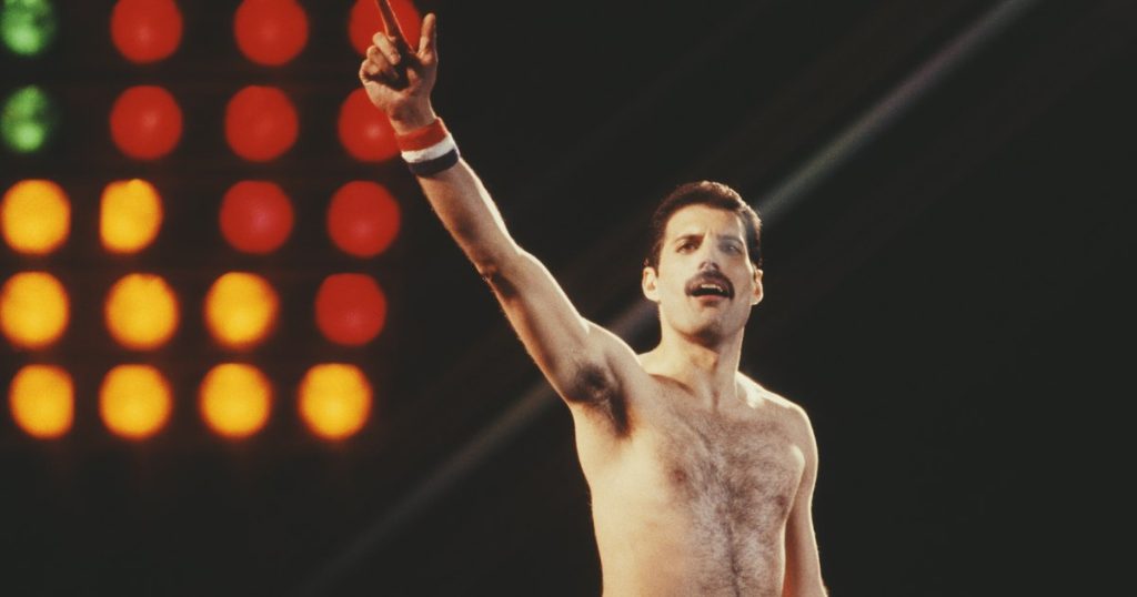 Freddie Mercury's "secret" daughter speaks for the first time: "I cried and mourned my father ... I had to become adult without him"