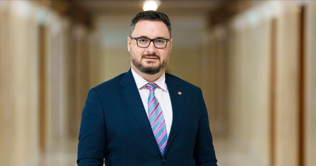 Gold, criticisms and accusations at Untold: "A show of imposture, an affront against faith, an abuse of the public"