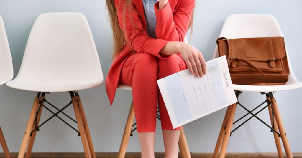 Job analysis without the baccalaureate diploma. What jobs and wages can have those who have not passed the exam