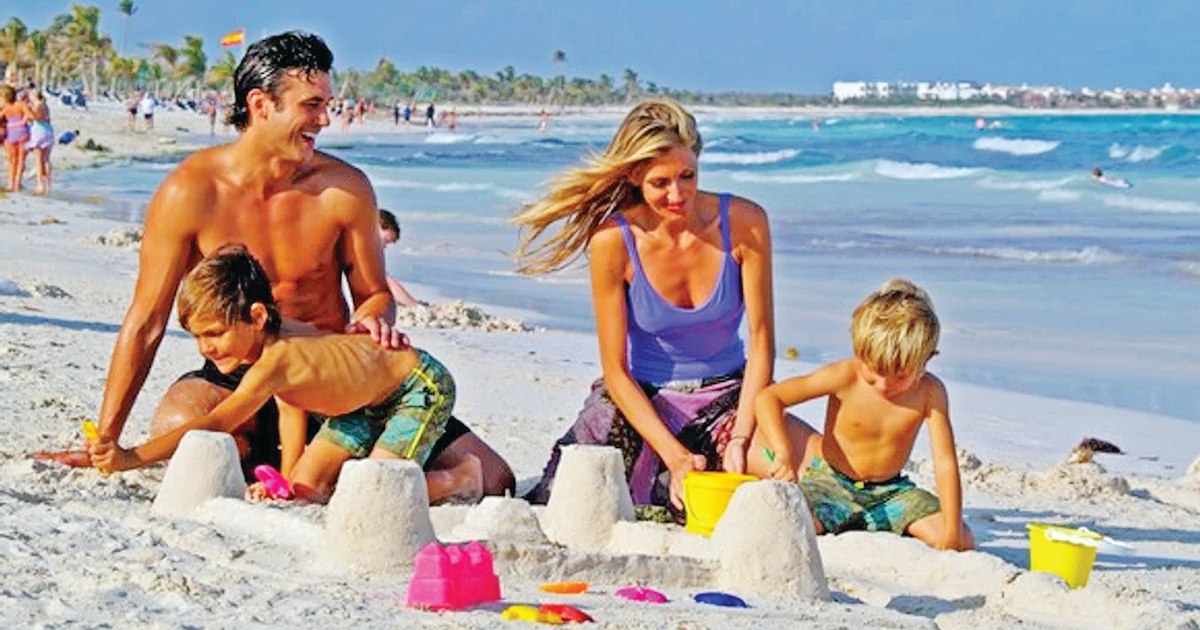 Many hotels from the sea are closing earlier this year. "The coast for all" does not bring too many tourists