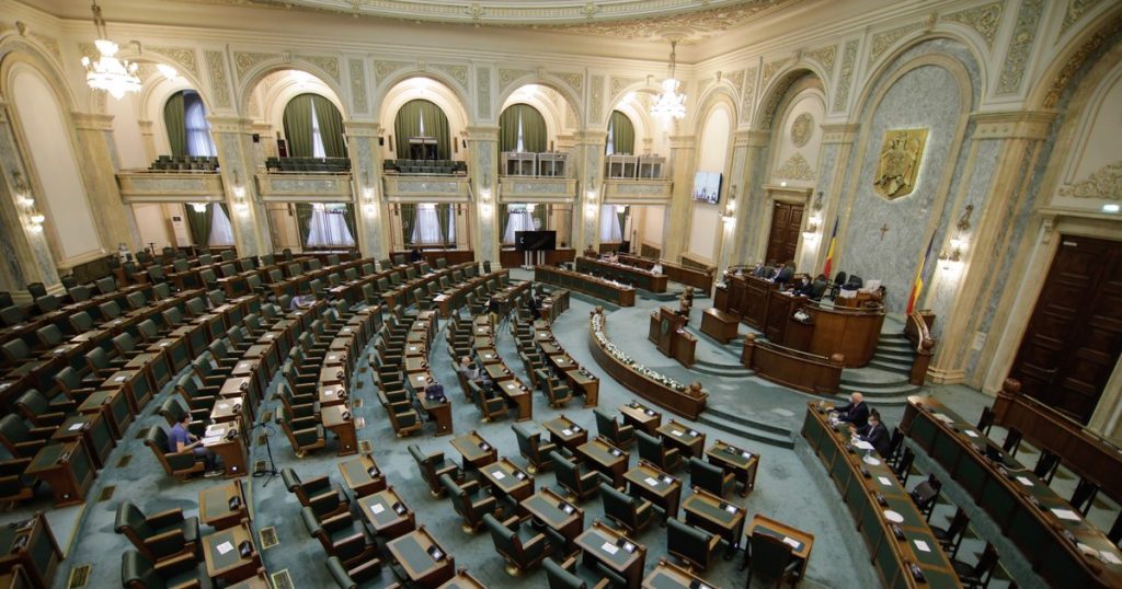 Senate meets in extraordinary session to reject a project that eliminates special pensions of magistrates