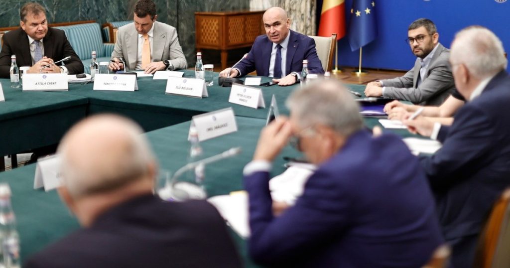 The Bolojan government is preparing the GEO that prohibits the cumulation of the pension with the salary. Transfers and detachments will be blocked