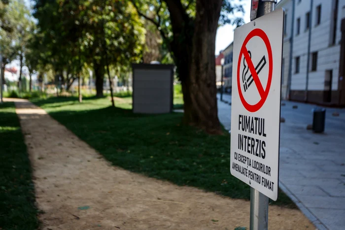Anti-smoking announcements in Cluj-Napoca. Photo: Prime Minister of Cluj-Napoca.