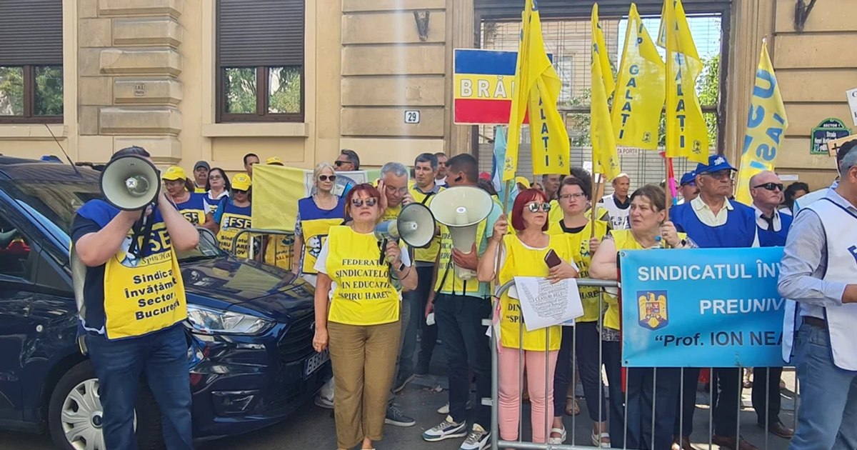 The unions challenge Bolojan's statements on the teaching norm and continue the protests in education until September 8