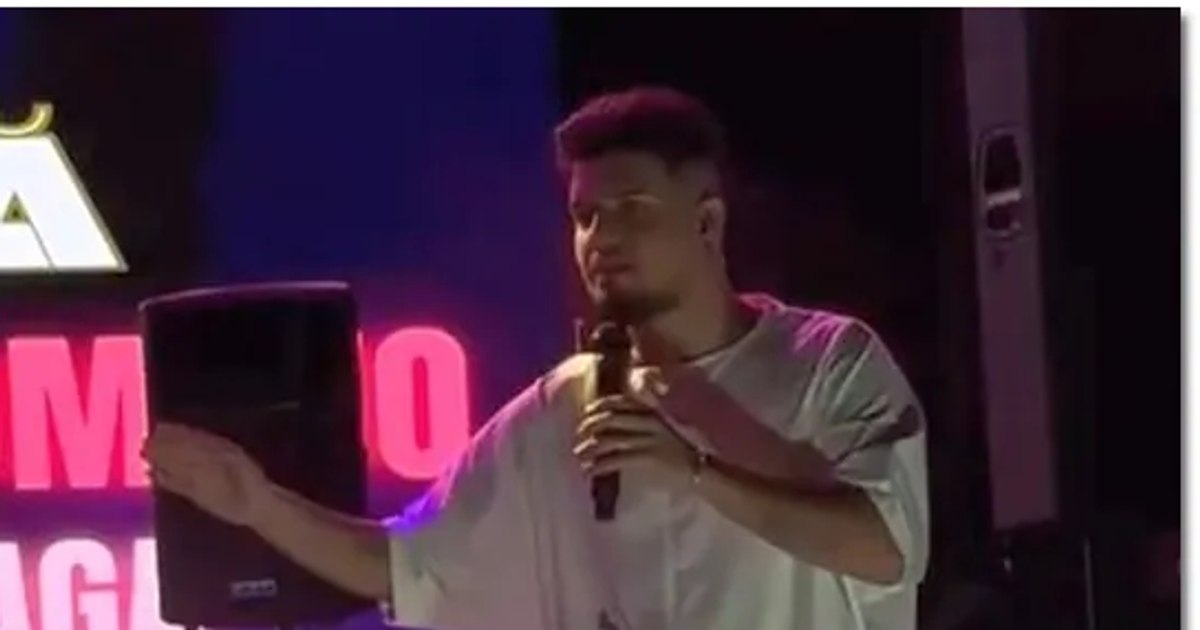 Video Babasha, attacked with bottles during a concert in Banat. The manelist left the stage: "It's not nice"