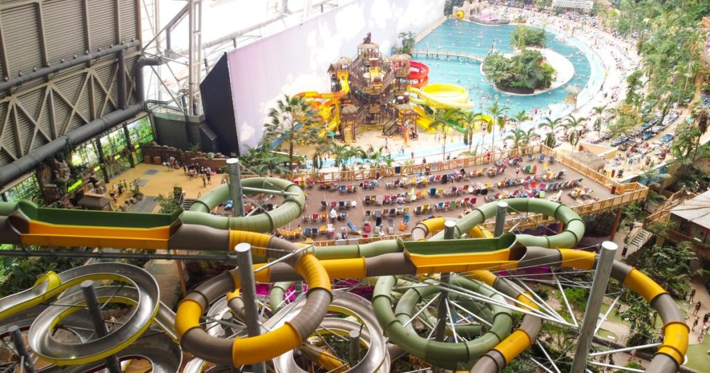Video goodbye, tropics. The exotic island in the middle of Europe: the largest interior water park in the world, just a few hours in Romania