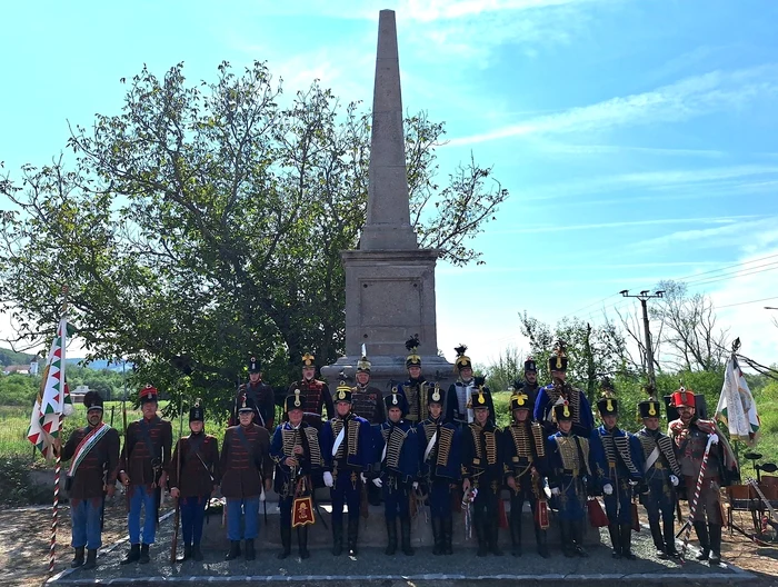 Simeria Old Monument Source Budai Honvédek Facebook 