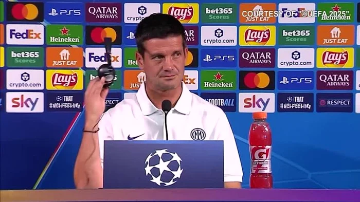 The headphones with trouble