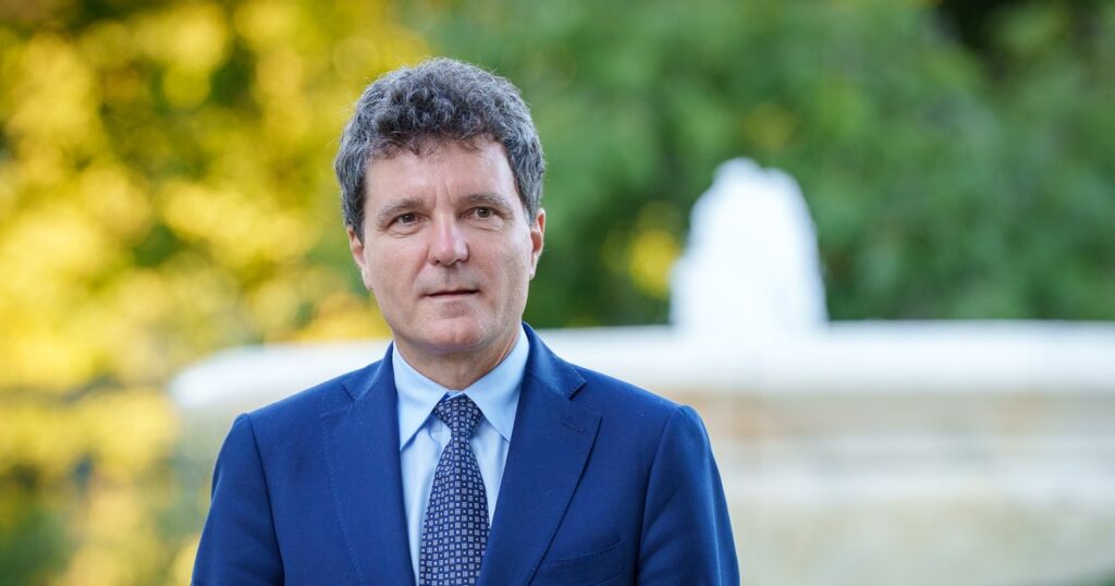 Analysis The increasingly visible disappointment of Nicușor Dan's supporters. "This silence is not a strategy. It is betrayal."