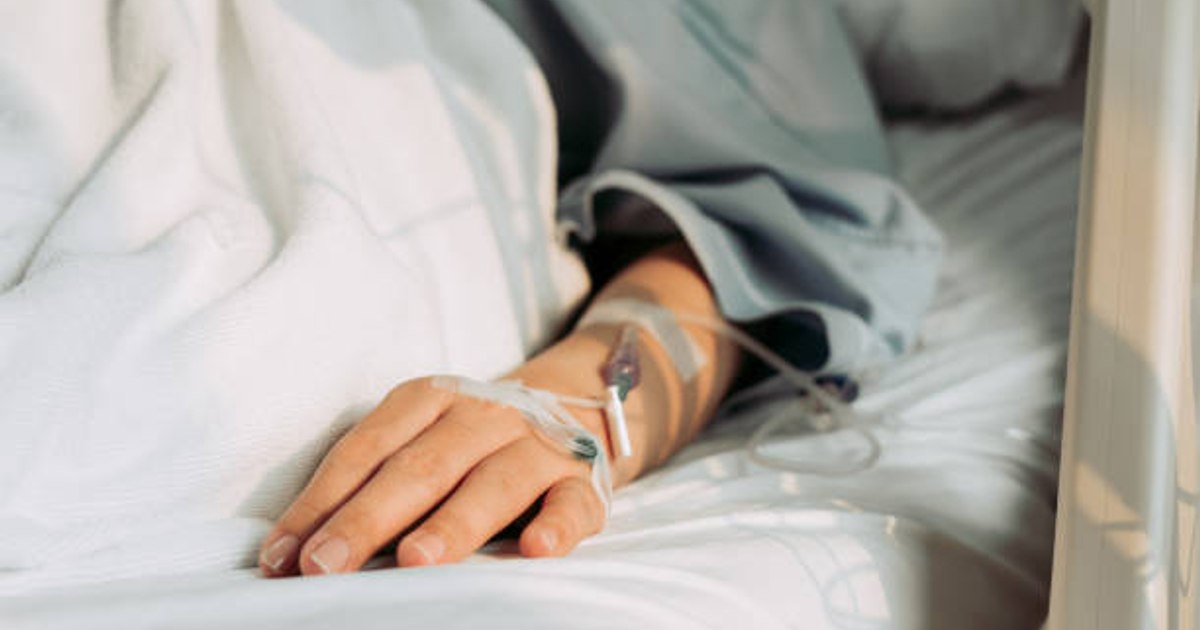 Death rarely caused by measles: a US child dies due to brain damage. In Romania, 12 cases of panencephalitis are confirmed