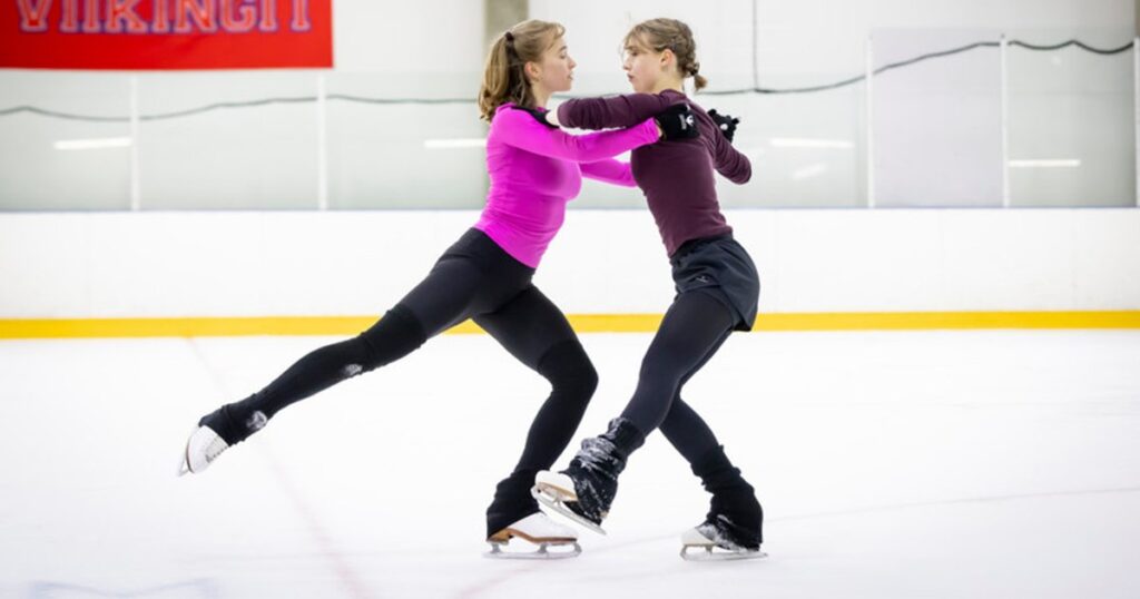 Historical change in the artistic skating of Finland. The first same -sex partners received a green wave for participation in competitions