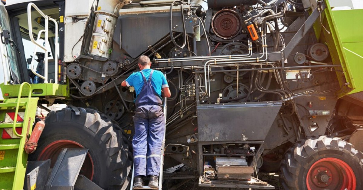Top 3 mistakes to be avoided when working with heavy equipment