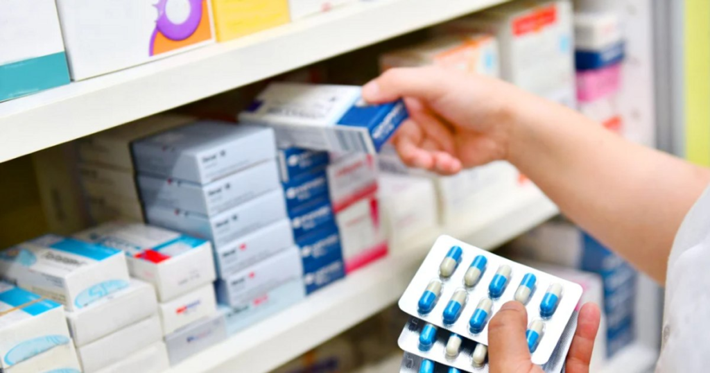 Two famous drugs that a doctor says would almost never take: "not only they are useless, but they are also dangerous"