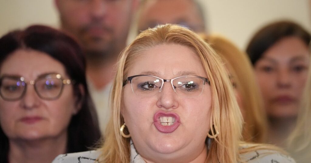 Video Diana Şoșoaca, revolted after the request to raise immunity: "What to take me, with the crane? I come with the tank"