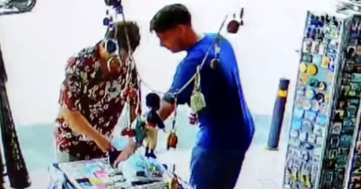 Video Romanian tourists, trapped in Greece from a shopping store: "If they didn't have 1 euros to pay the soap, I would offer it for free"