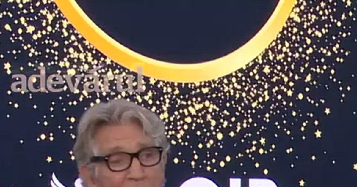 Video actor Eric Roberts, visiting Bucharest. "I have never met more hot people in one place."