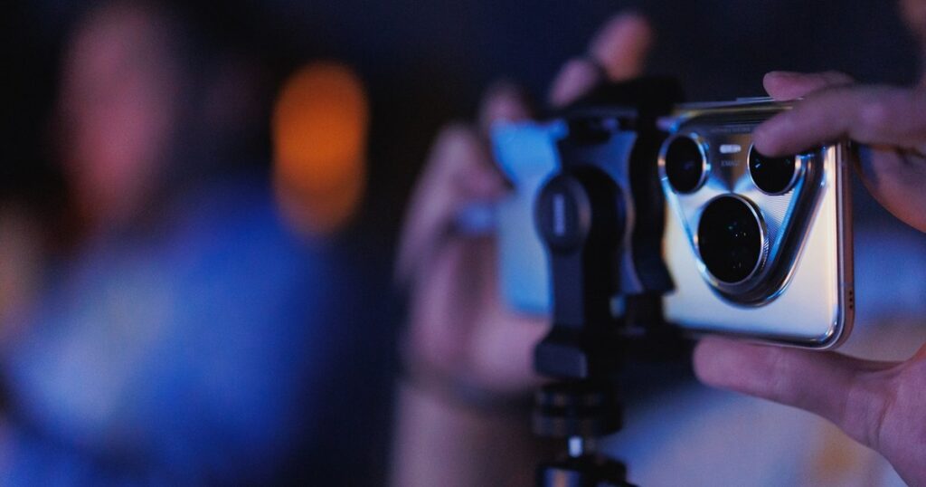 Zoom on emotion: a concert and a show on the TNB roof, seen through the new Huawei Pura 80 Ultra rooms