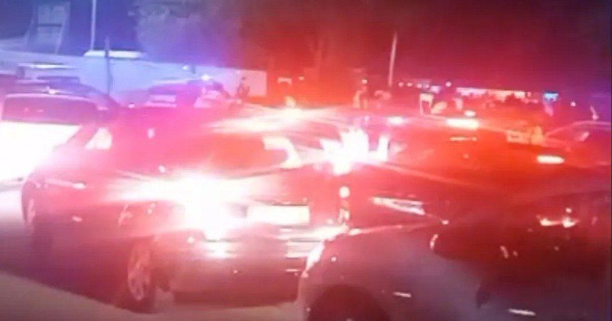 1,000 cars penetrated without authorization based on FCSB. Forced the entrance to the middle of the night. The police intervened as a matter of emergency