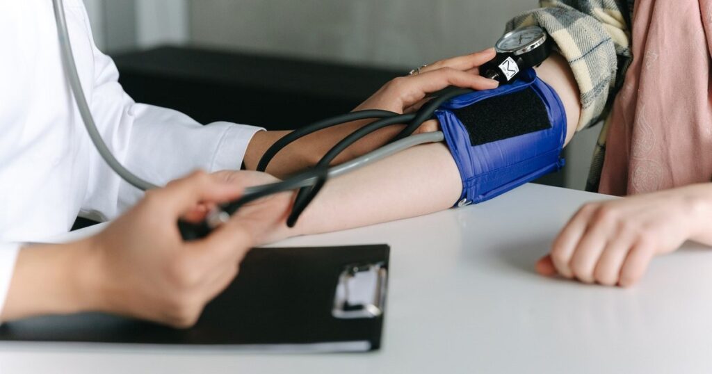 Best time of day to take the medicine for blood pressure, identified by a study