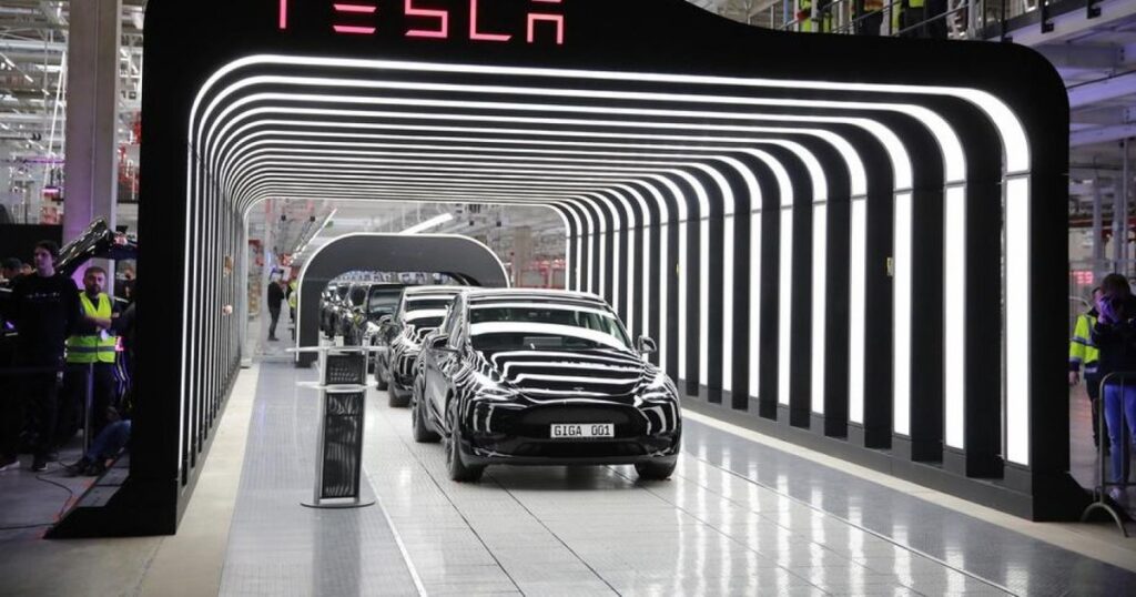 Tesla is once again in the crosshairs of investigators. "We're all guinea pigs in the real world"