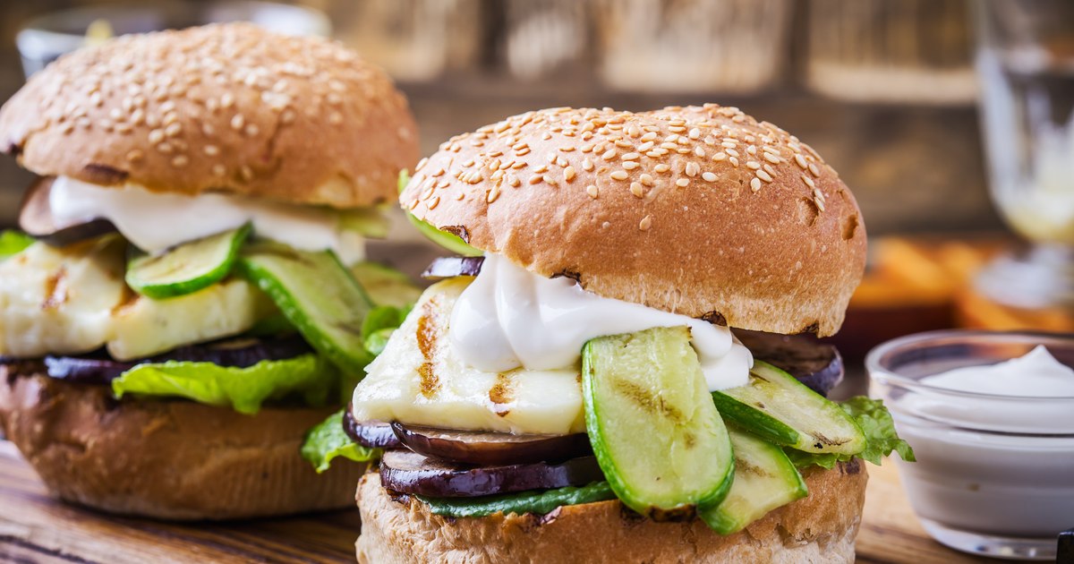 The vegetable burger, forbidden on paper. Why food has become an identity issue in Europe