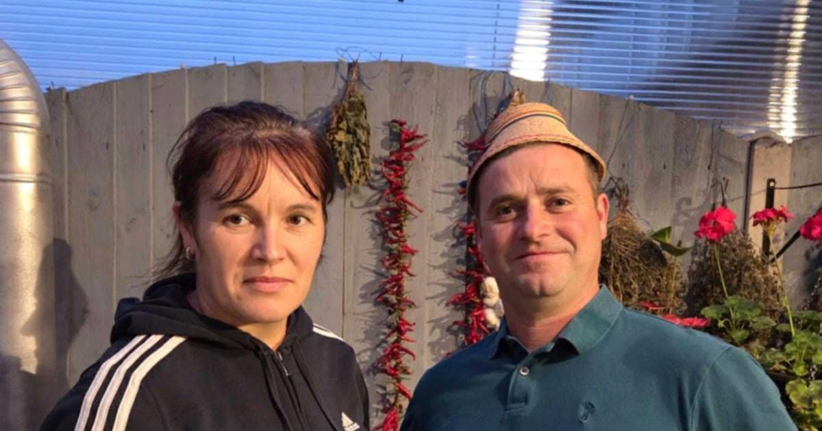 Video A Romanian family from Great Britain recreated their household as home: "We raise chickens and ducks, we work the land with love"