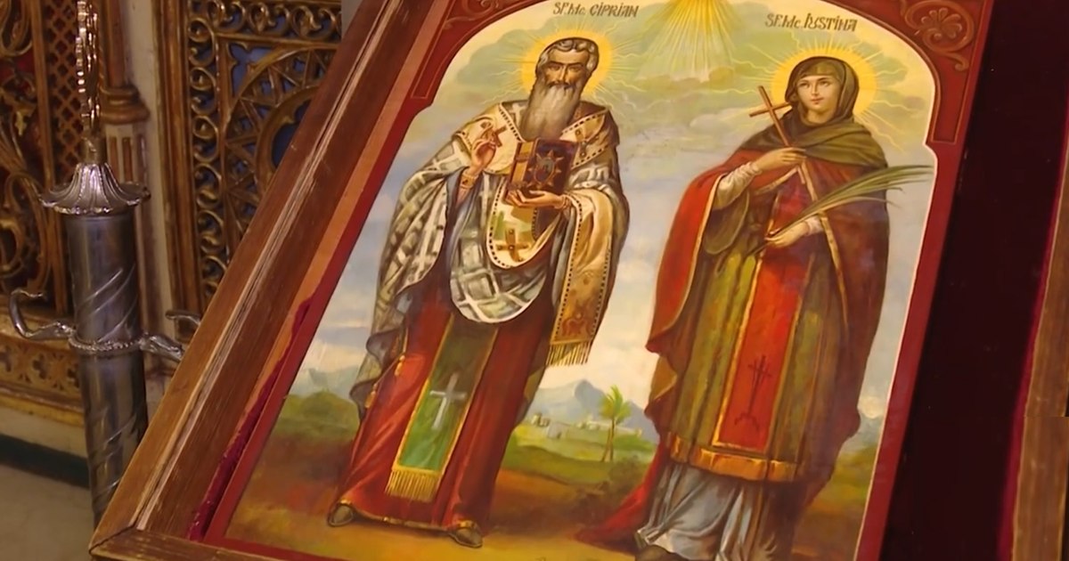 What happens when you read the Acatist of Saint Cyprian, spells and curses. Wonders -making relics, in Bucharest