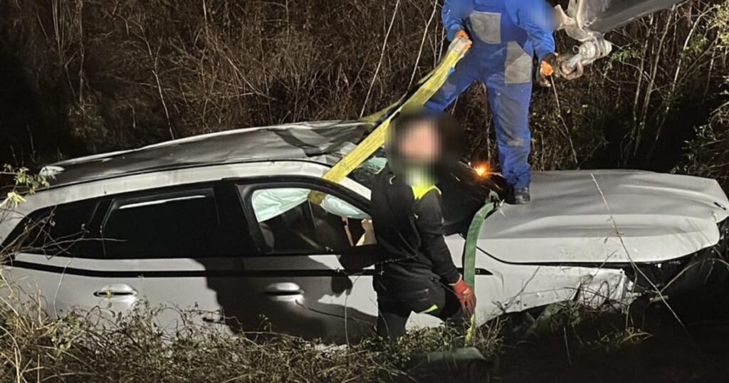 A driver destroyed his BMW worth over 100,000 euros a few minutes after buying it: it overturned between Galati and Brăila