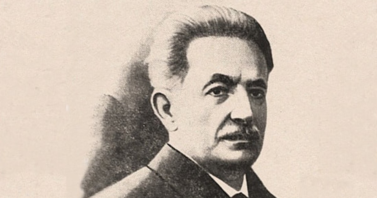 Analysis What are the praises and criticisms of the new Romanian Language and Literature program. The perspectives of Romanian students and writers