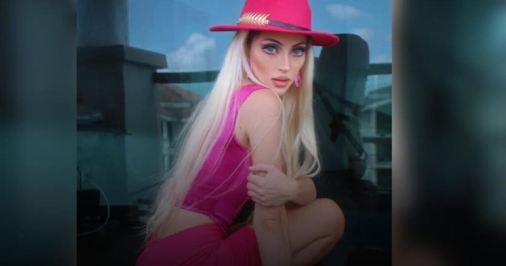 Barbara Jankavski, nicknamed "Human Barbie", died at the age of 31 under suspicious circumstances