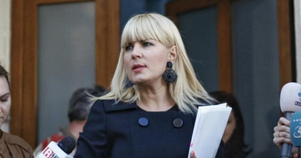 Elena Udrea is preparing to go on vacation for the holidays. "I fast, obviously. I do good deeds, we read the Bible daily"