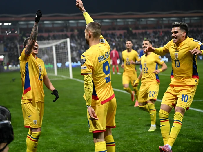 The joy of the tricolors, after they opened the scoring in Zenica. Sportpictures photo