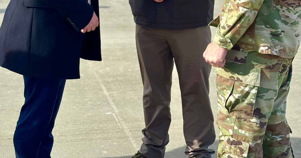 Selly met with General Christopher Donahue, Commander of the United States Ground Forces and the Romanian Minister of Defense, Ionuț Moșteanu