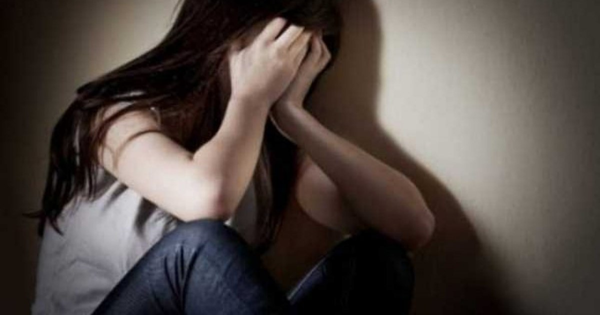 Shocking case: a 15-year-old girl with a severe mental disability, the victim of a gang rape. Three young men, detained by DIICOT Iasi