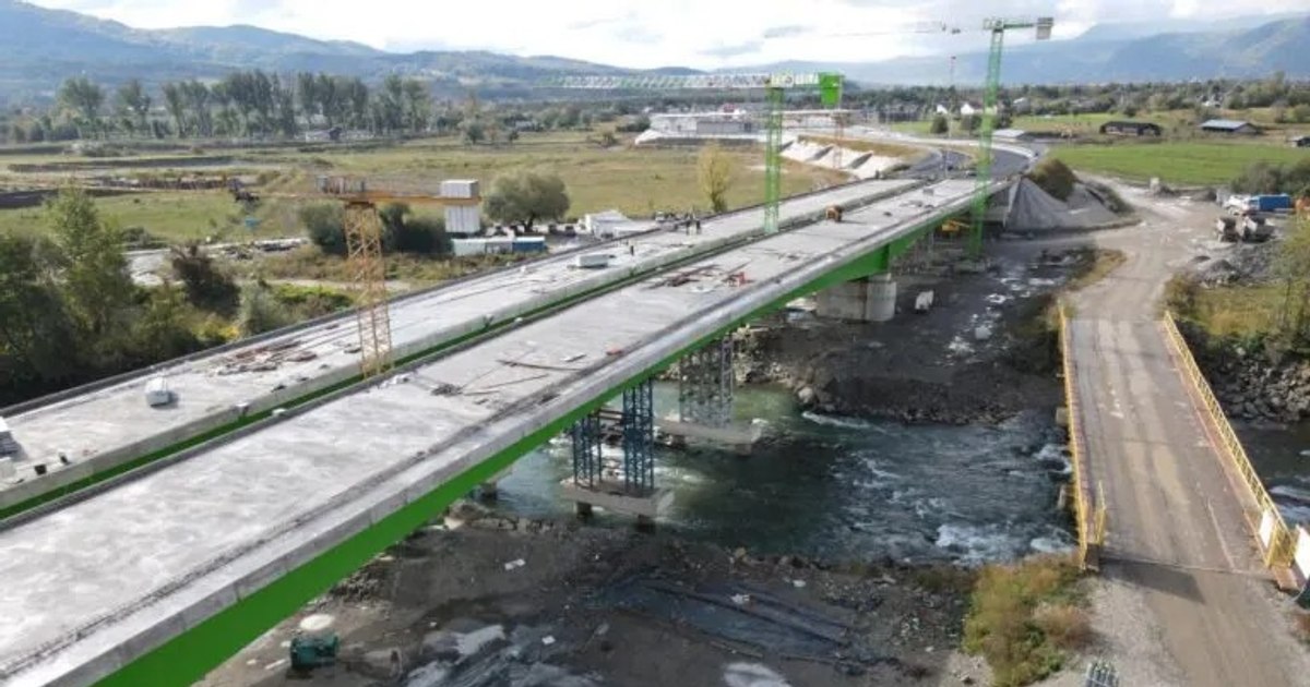 The bridge over the Tisa river, between Romania and Ukraine, will be opened in December: "It will unite people, not just banks"