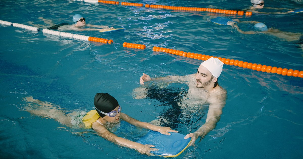 Video David Popovici inspires a new generation, but swimming remains a luxury sport for many children