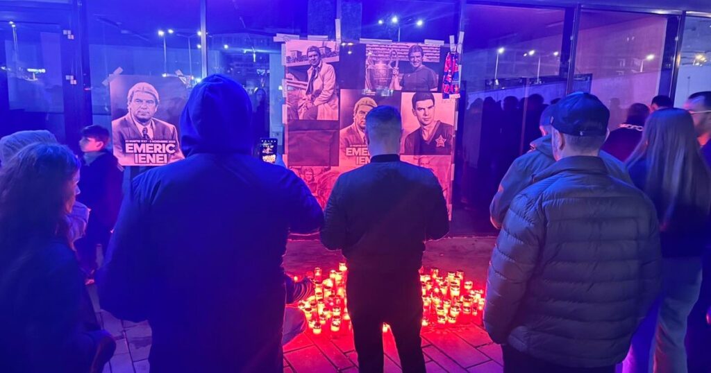 Video Emeric Ienei, honored in Ghencea by the fans who support the Armata football club. Replica FCSB