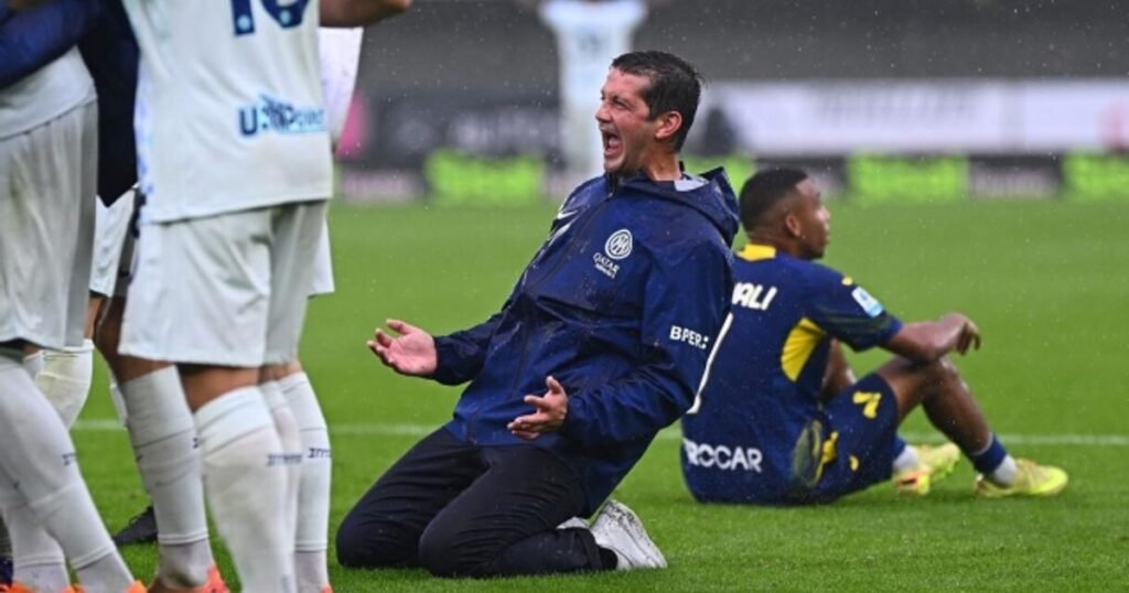 Video Italians are stunned by the way Chivu rejoices after goals. The Romanian makes a show on the edge of the field