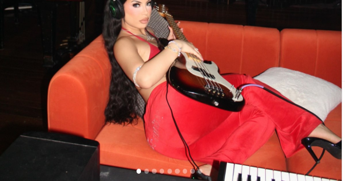 Video Latino singer De la Rosa was fatally shot in Los Angeles