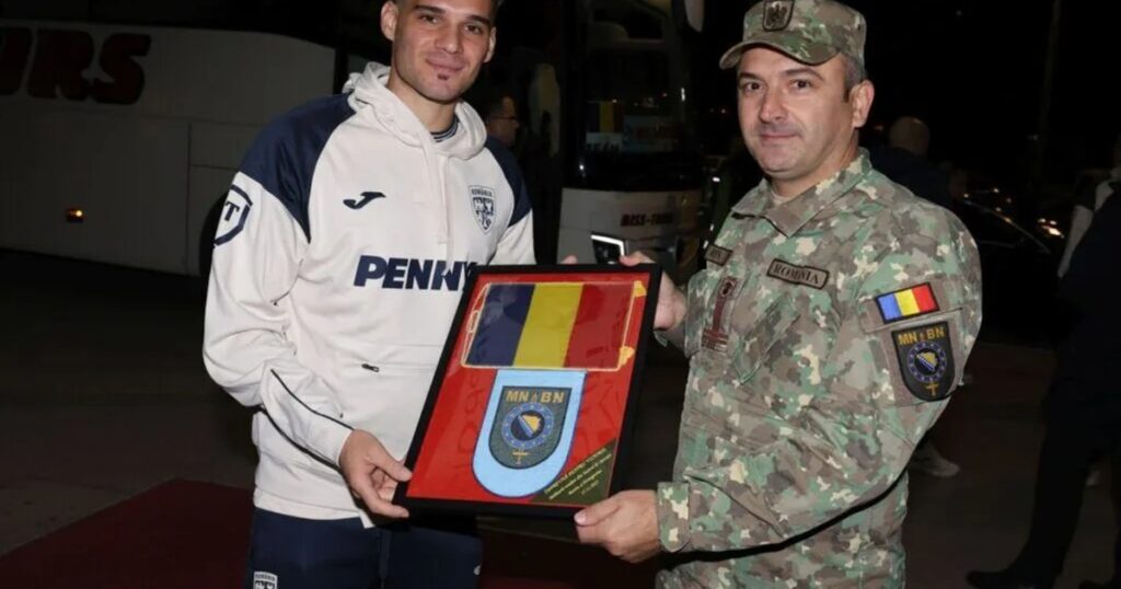 Video Symbolic gesture before the match with Bosnia: what Ianis Hagi received from the Romanian military