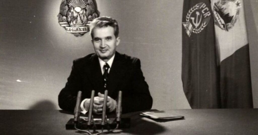 A gift received by Nicolae Ceaușescu from a former king of Spain, auctioned in Bucharest
