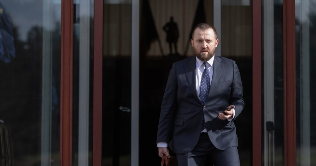 After the failure of the elections for Bucharest, USR focuses on the judicial situation. Fritz demands the dismissal of the head of the DNA