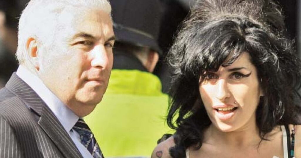 Amy Winehouse's father has sued her friends, accusing them of misappropriating money from the sale of the artist's items